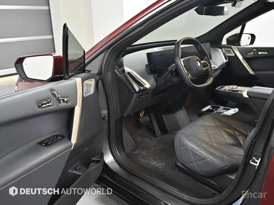 Фото 11 - BMW iX