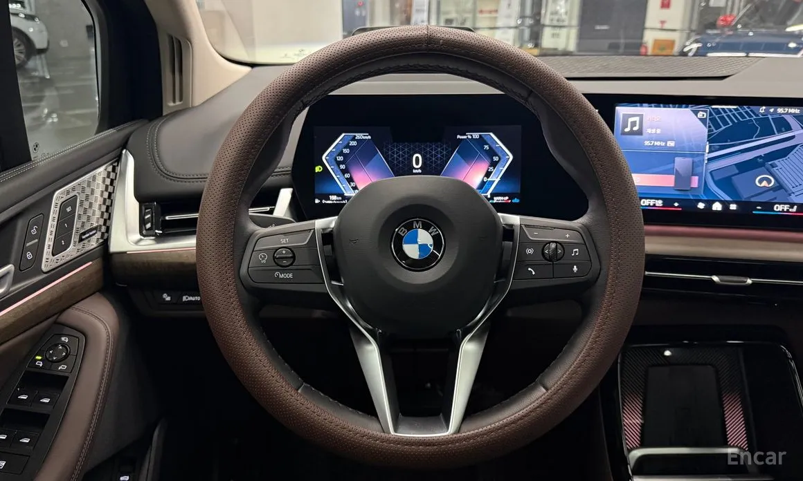 Фото 17 - BMW 2 Series