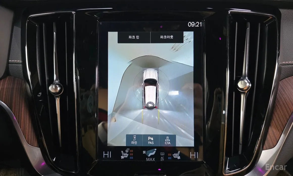 Фото 16 - Volvo V60