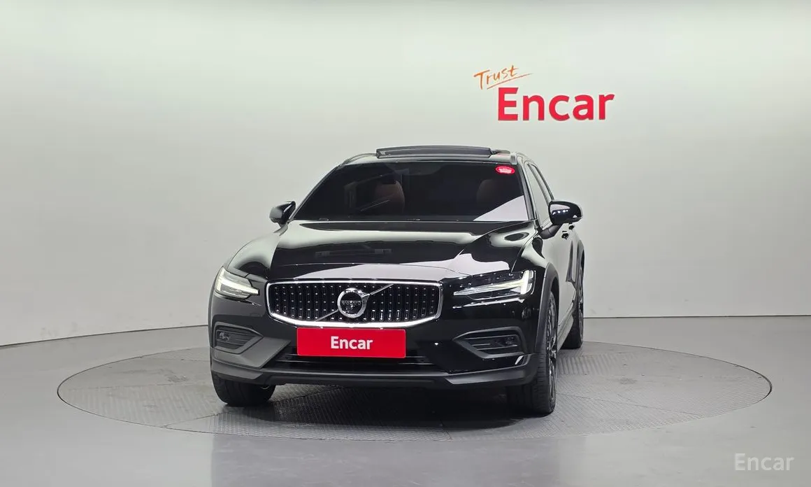 Фото 3 - Volvo V60