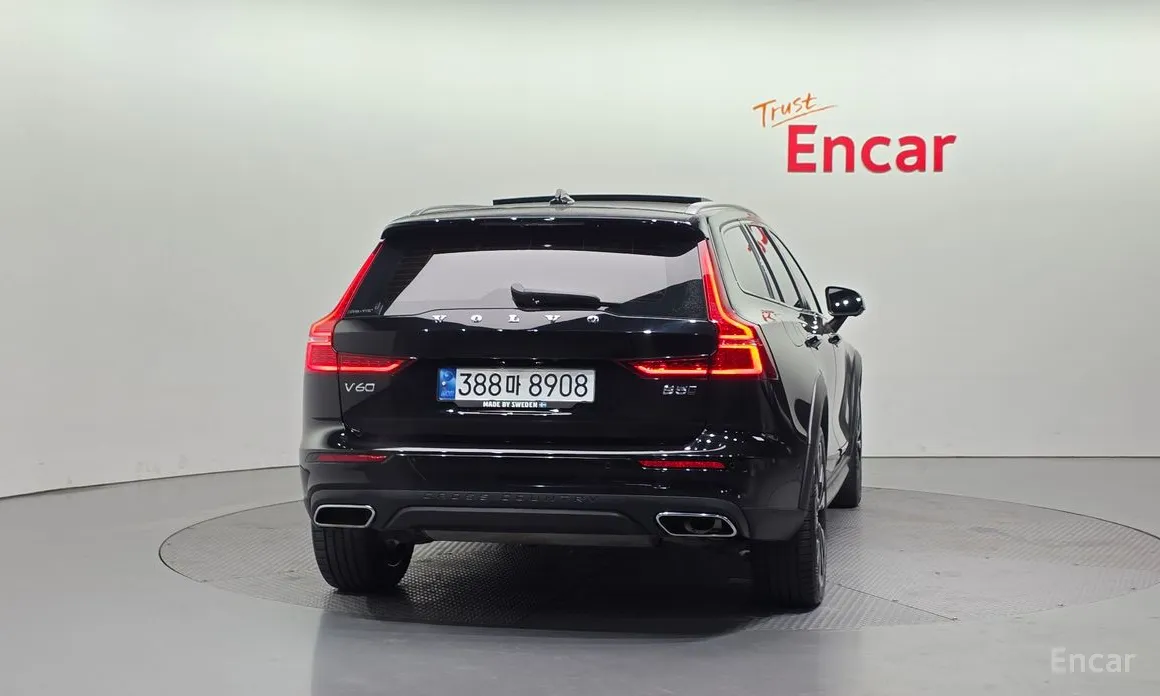 Фото 4 - Volvo V60