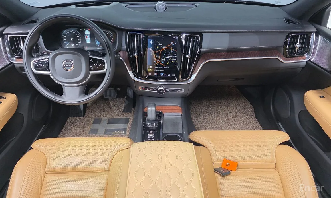 Фото 7 - Volvo V60