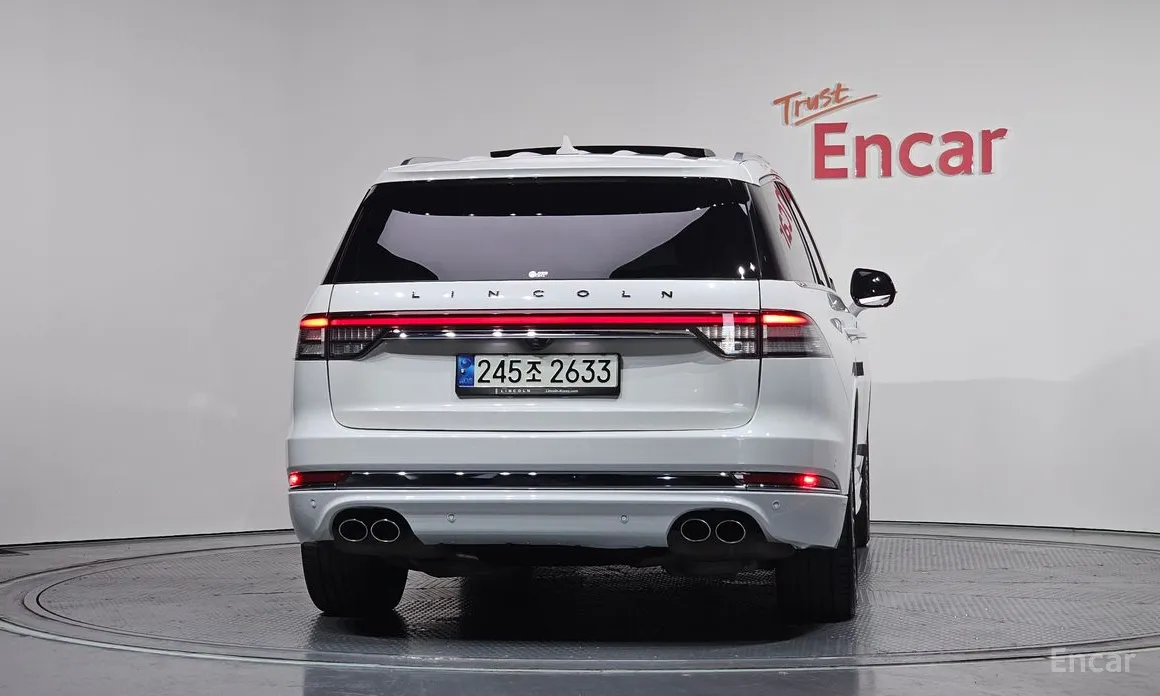 Фото 4 - Lincoln Aviator