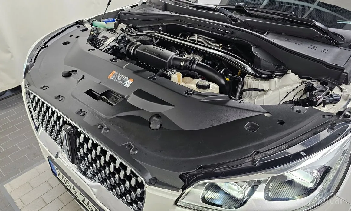 Фото 6 - Lincoln Aviator