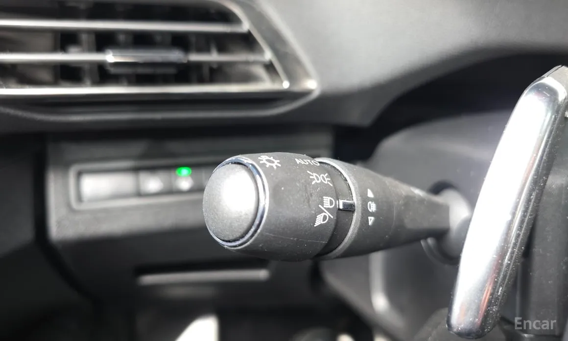 Фото 16 - Peugeot 5008