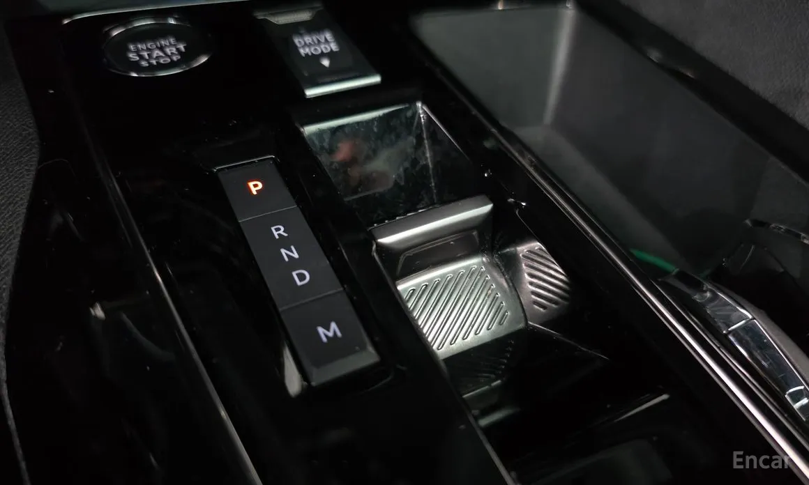 Фото 9 - Peugeot 5008