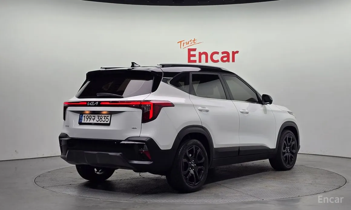 Фото 2 - Kia Seltos