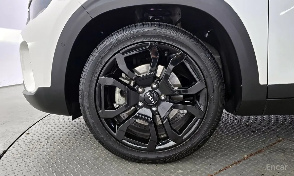 Фото 5 - Kia Seltos