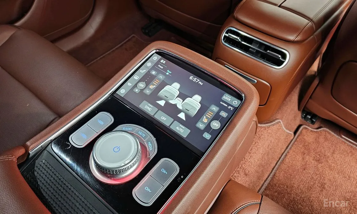 Фото 18 - Genesis G90