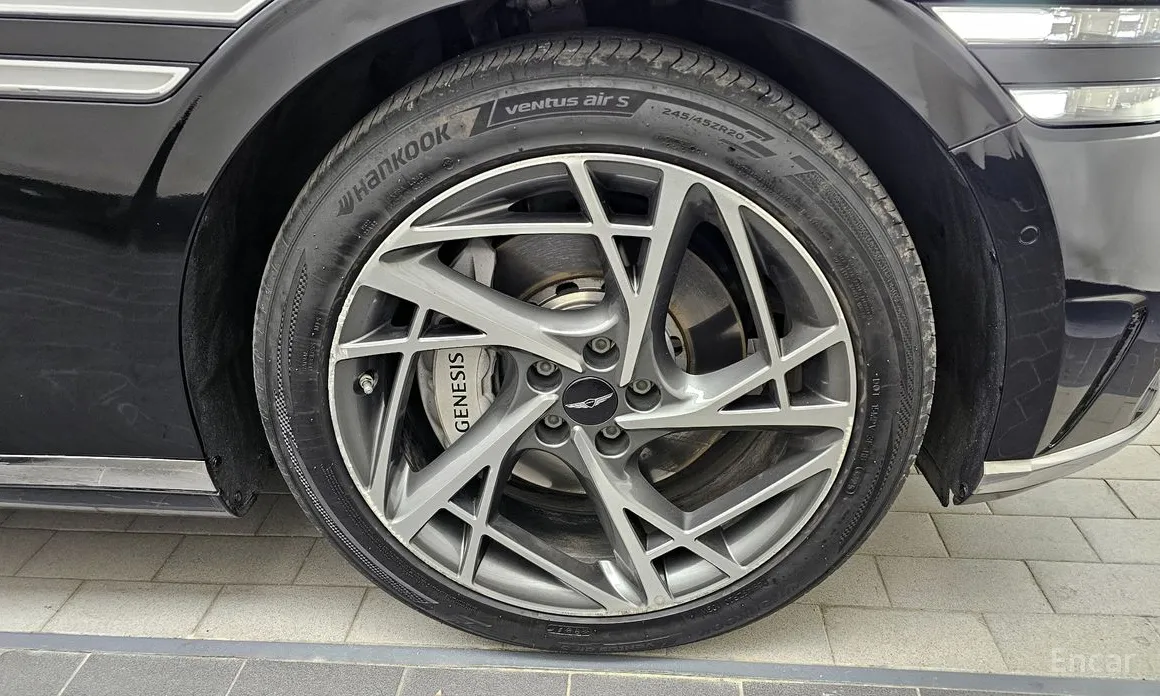 Фото 5 - Genesis G90