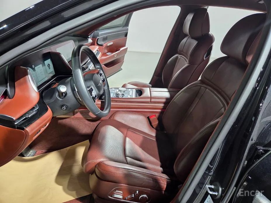 Фото 15 - Genesis G90