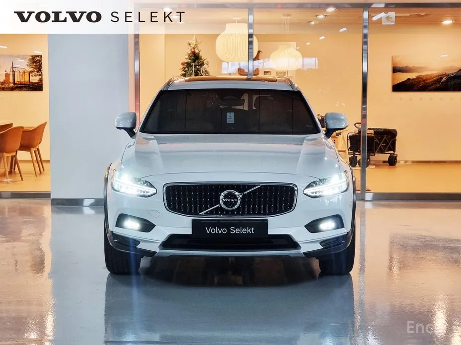 Фото 3 - Volvo V90