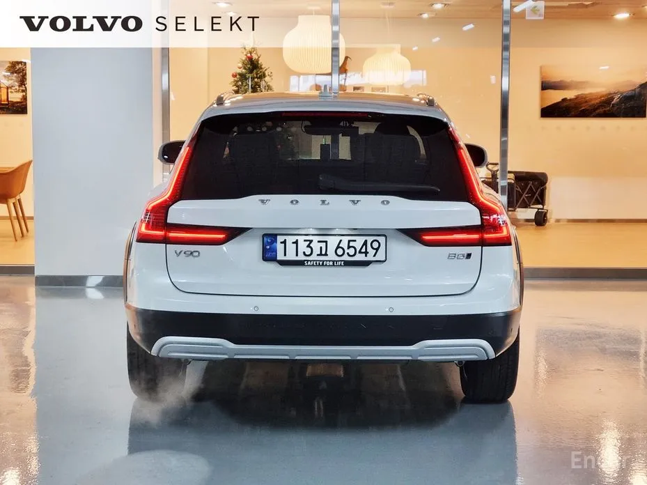 Фото 4 - Volvo V90