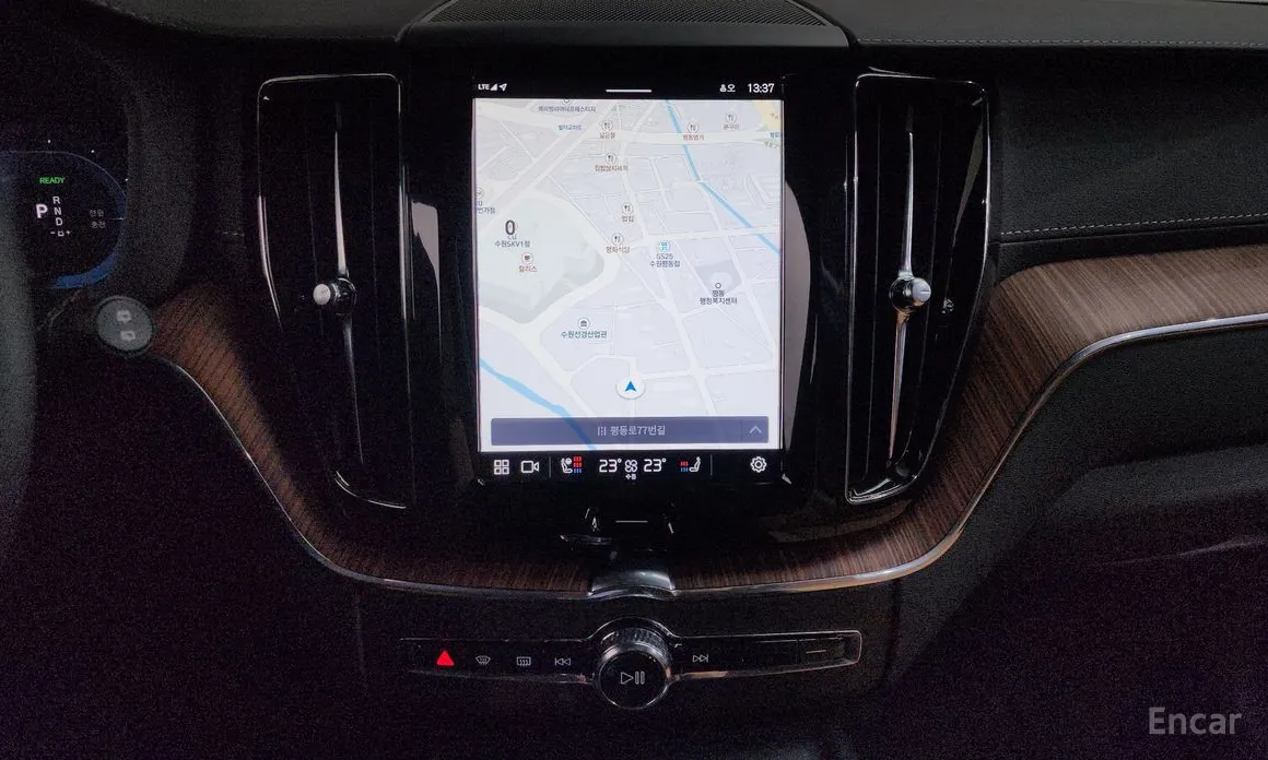 Фото 14 - Volvo XC60