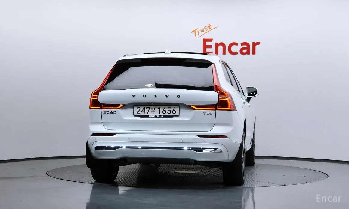 Фото 4 - Volvo XC60