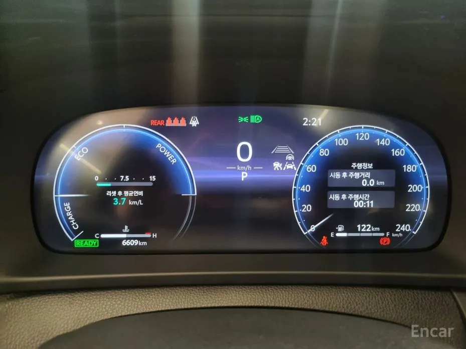 Фото 9 - Toyota Crown