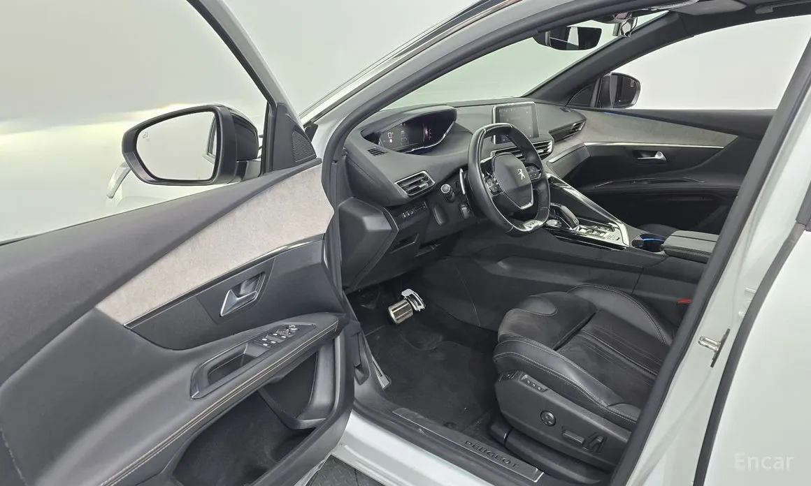 Фото 10 - Peugeot 3008