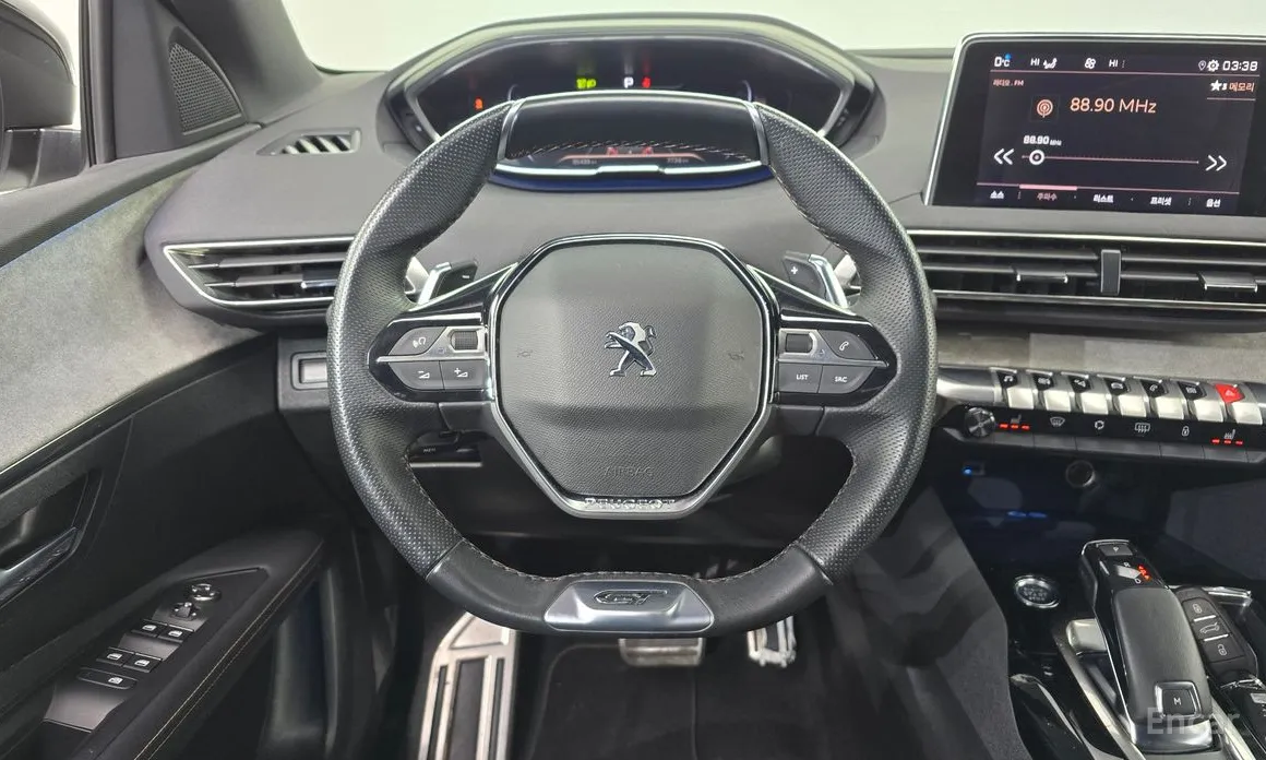 Фото 13 - Peugeot 3008