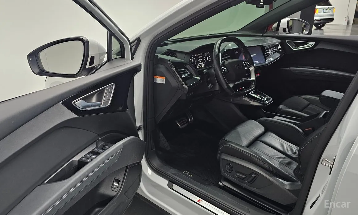 Фото 11 - Audi Q4 e-tron