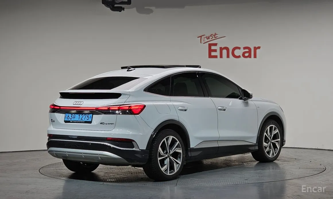 Фото 2 - Audi Q4 e-tron