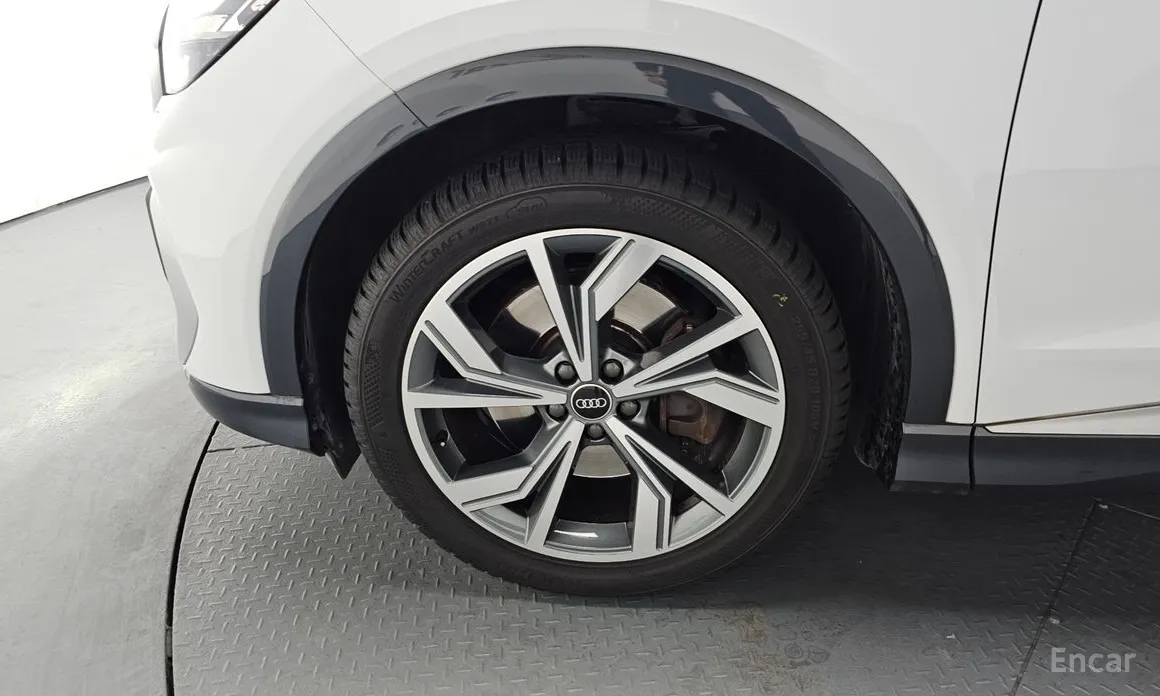 Фото 5 - Audi Q4 e-tron