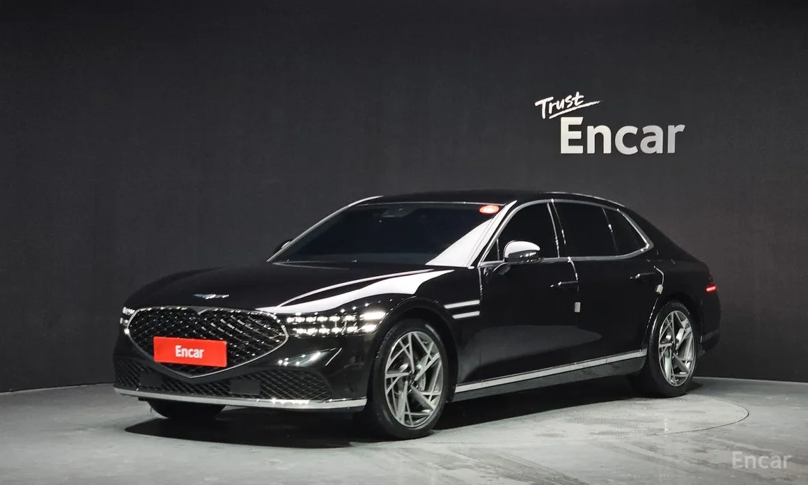 Фото 1 - Genesis G90