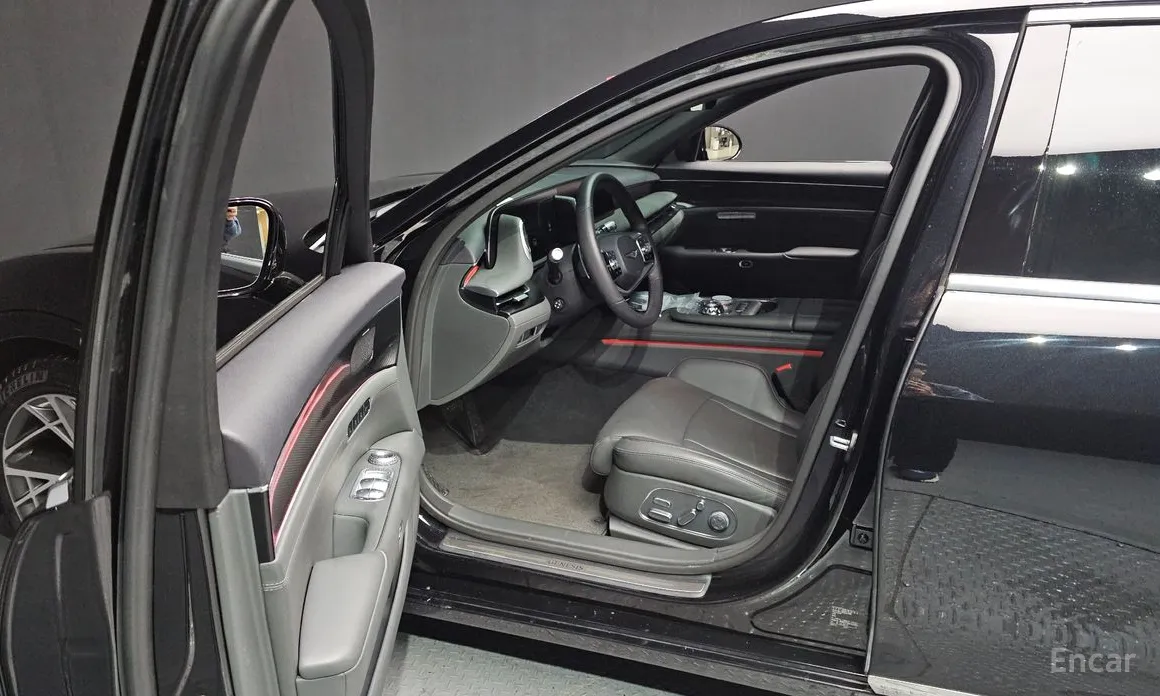 Фото 10 - Genesis G90