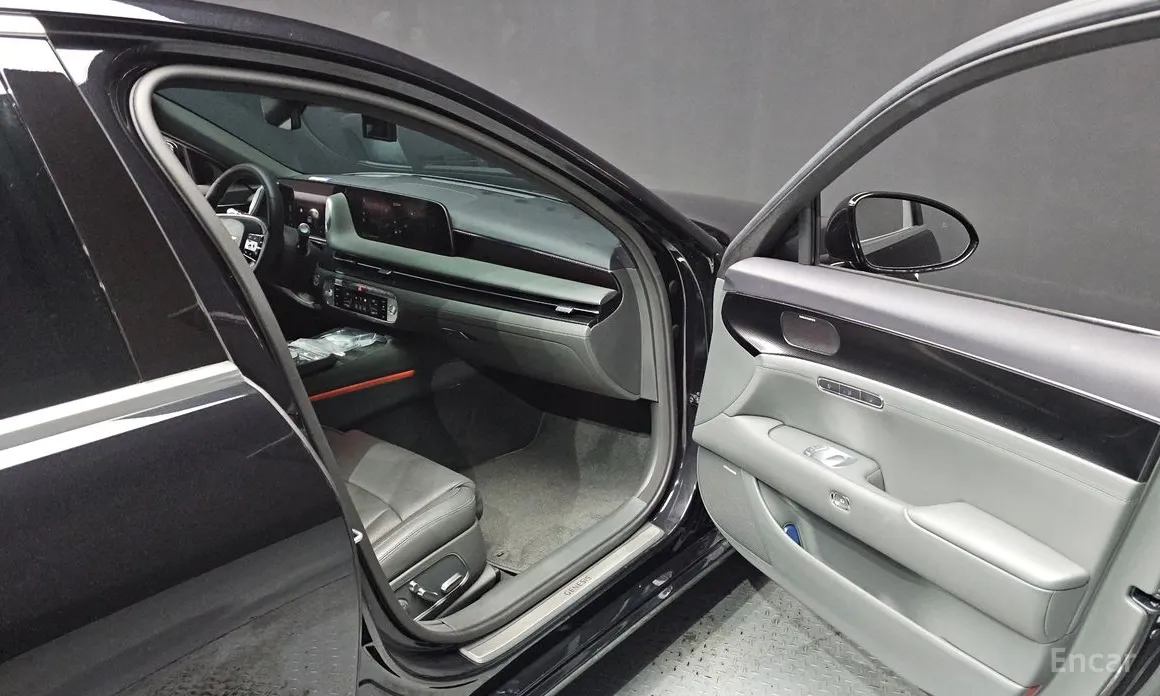 Фото 11 - Genesis G90