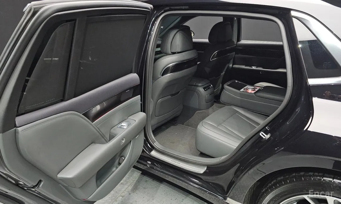 Фото 12 - Genesis G90