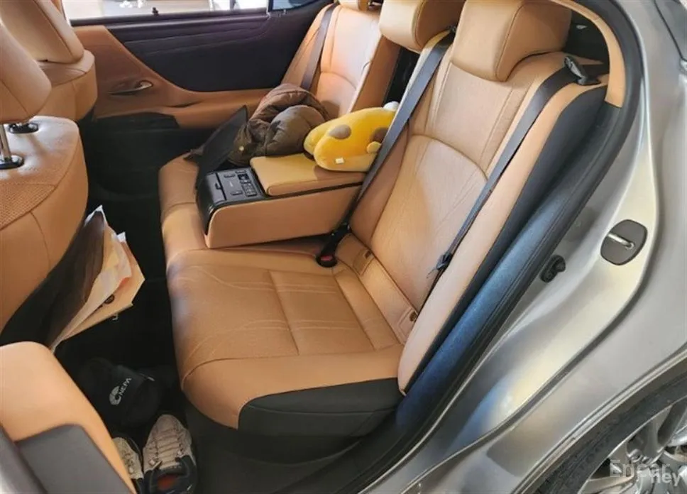 Фото 6 - Lexus ES