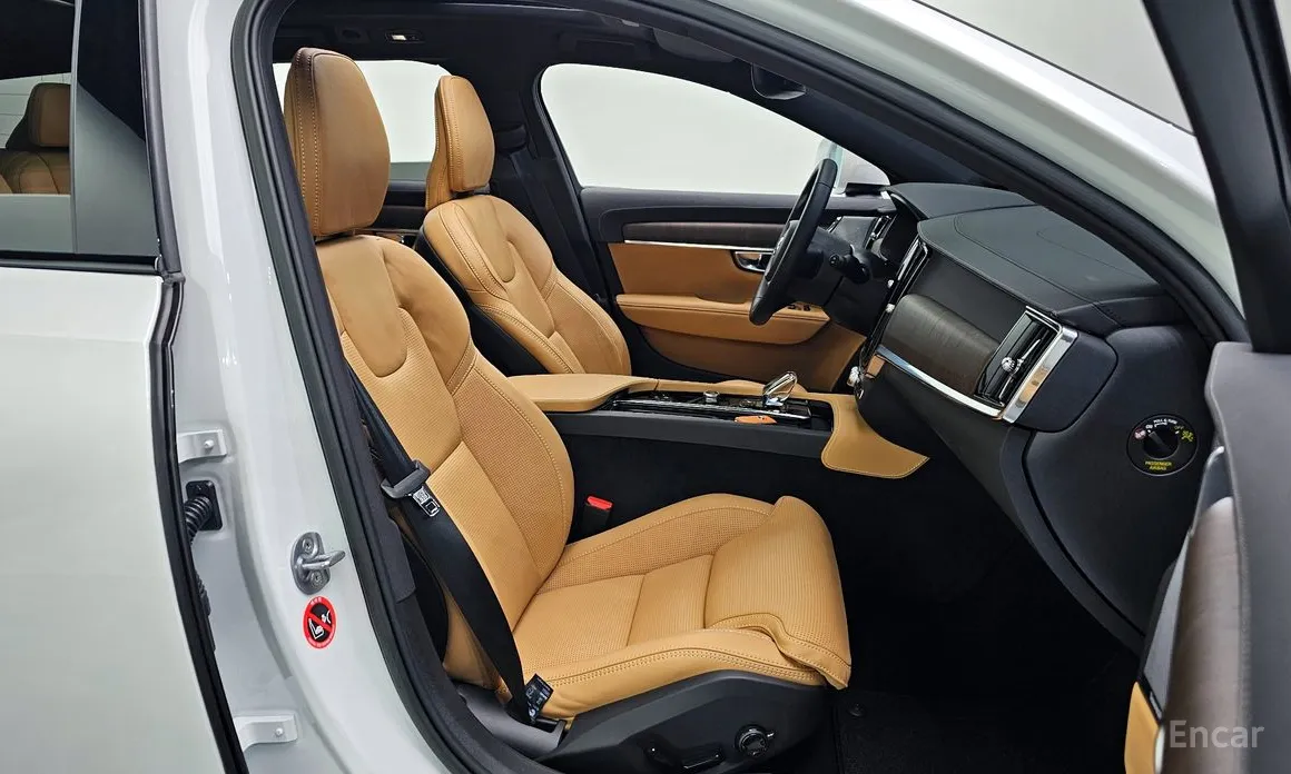 Фото 10 - Volvo V90