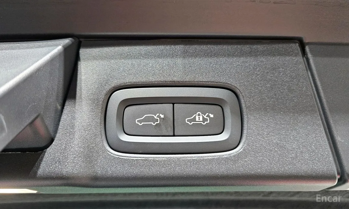 Фото 19 - Volvo V90