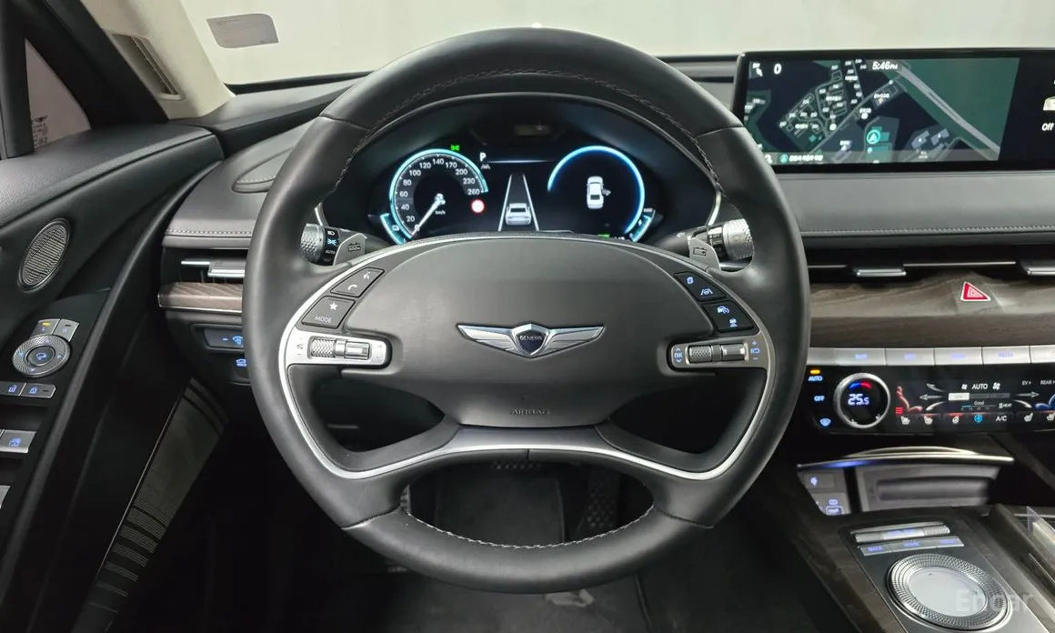 Фото 13 - Genesis G80