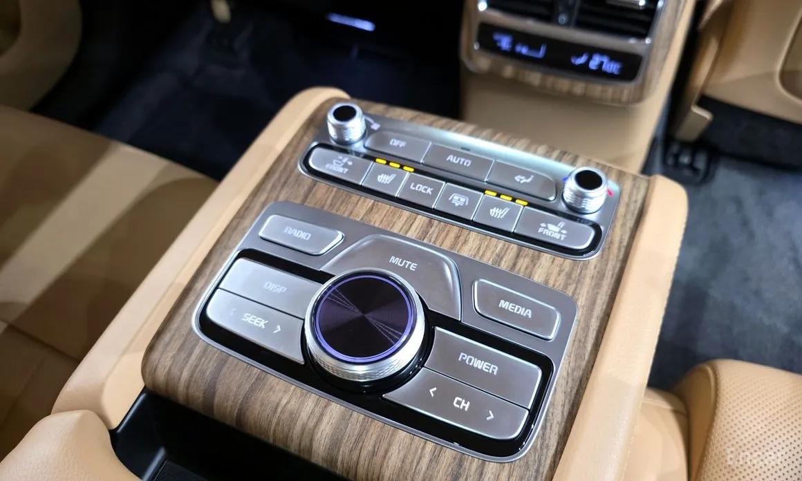 Фото 19 - Kia K9