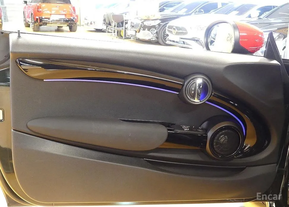 Фото 11 - Mini Cooper