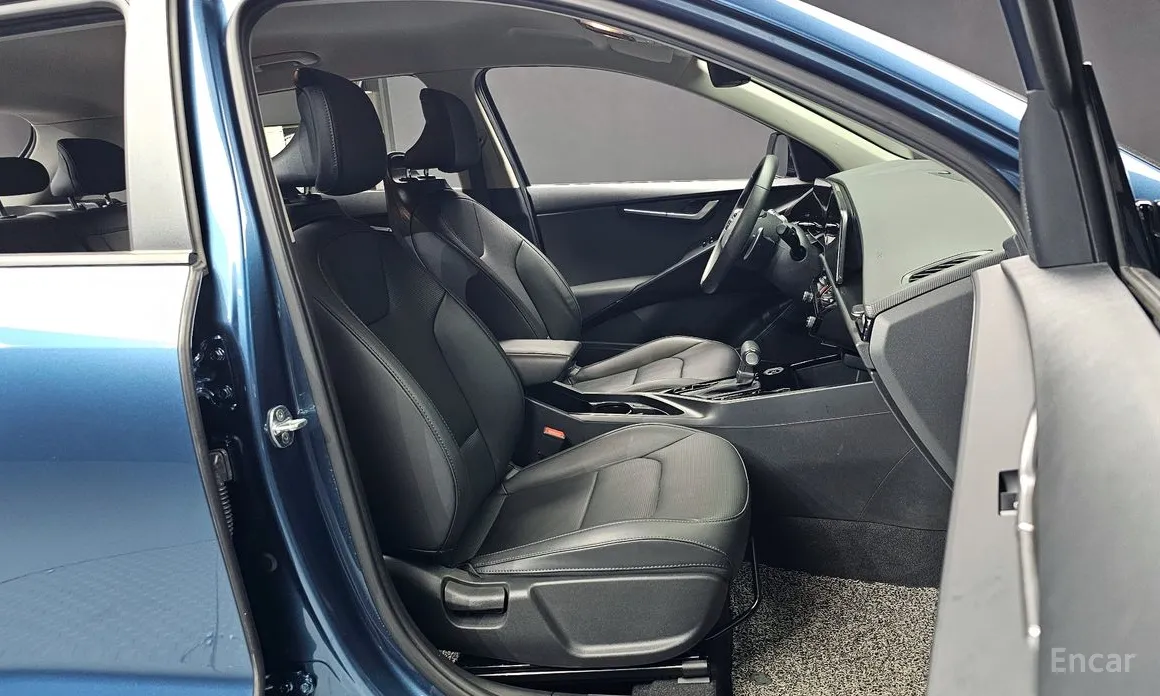 Фото 10 - Kia Niro