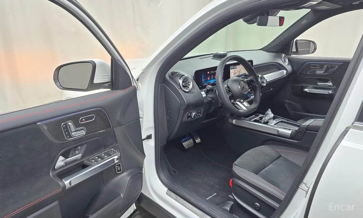 Фото 10 - Mercedes-Benz GLB-Class