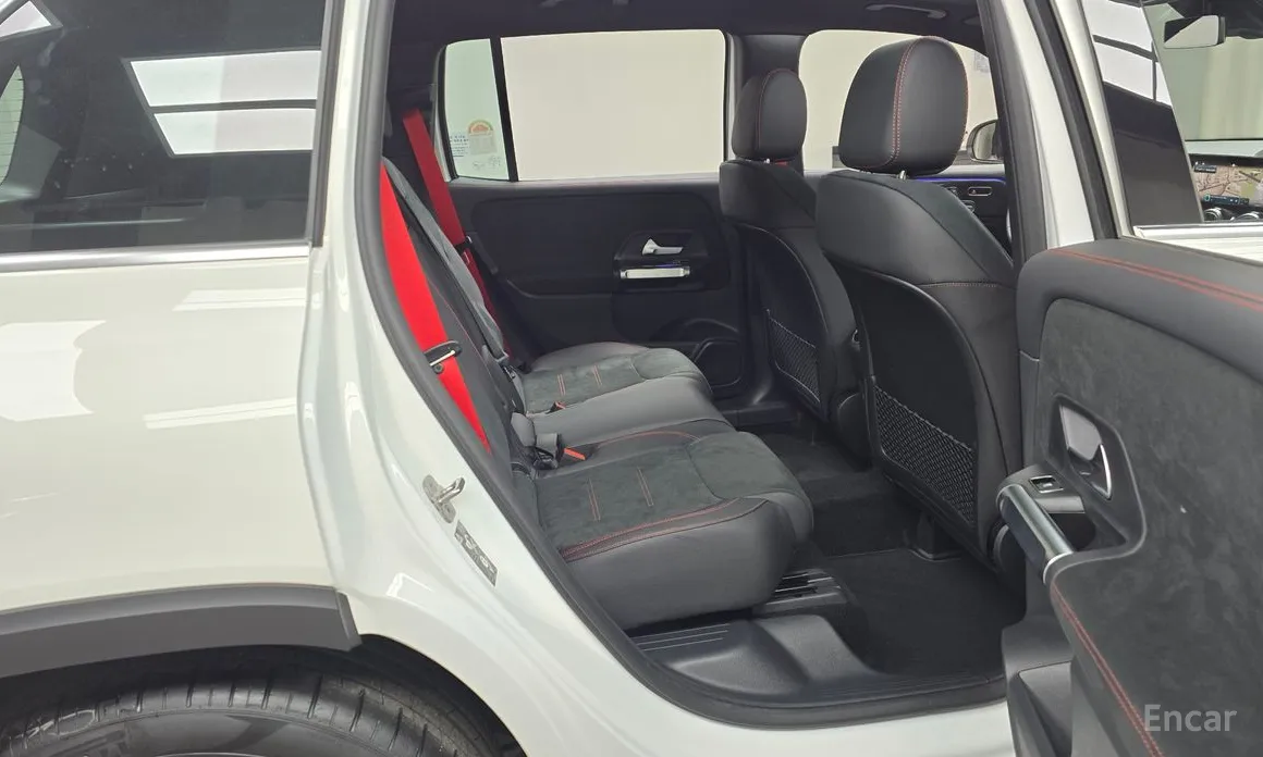 Фото 12 - Mercedes-Benz GLB-Class