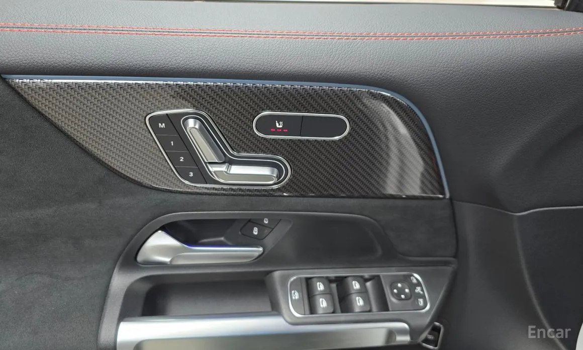 Фото 18 - Mercedes-Benz GLB-Class