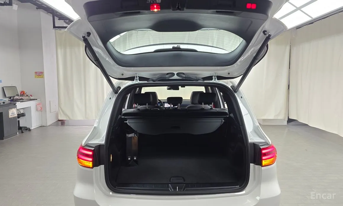 Фото 20 - Mercedes-Benz GLB-Class