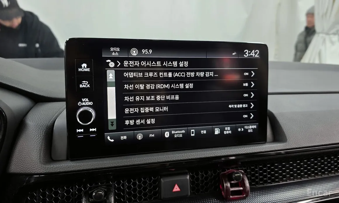 Фото 15 - Honda CR-V