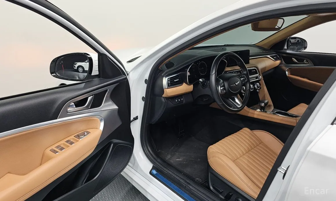 Photo 10 - Genesis G70