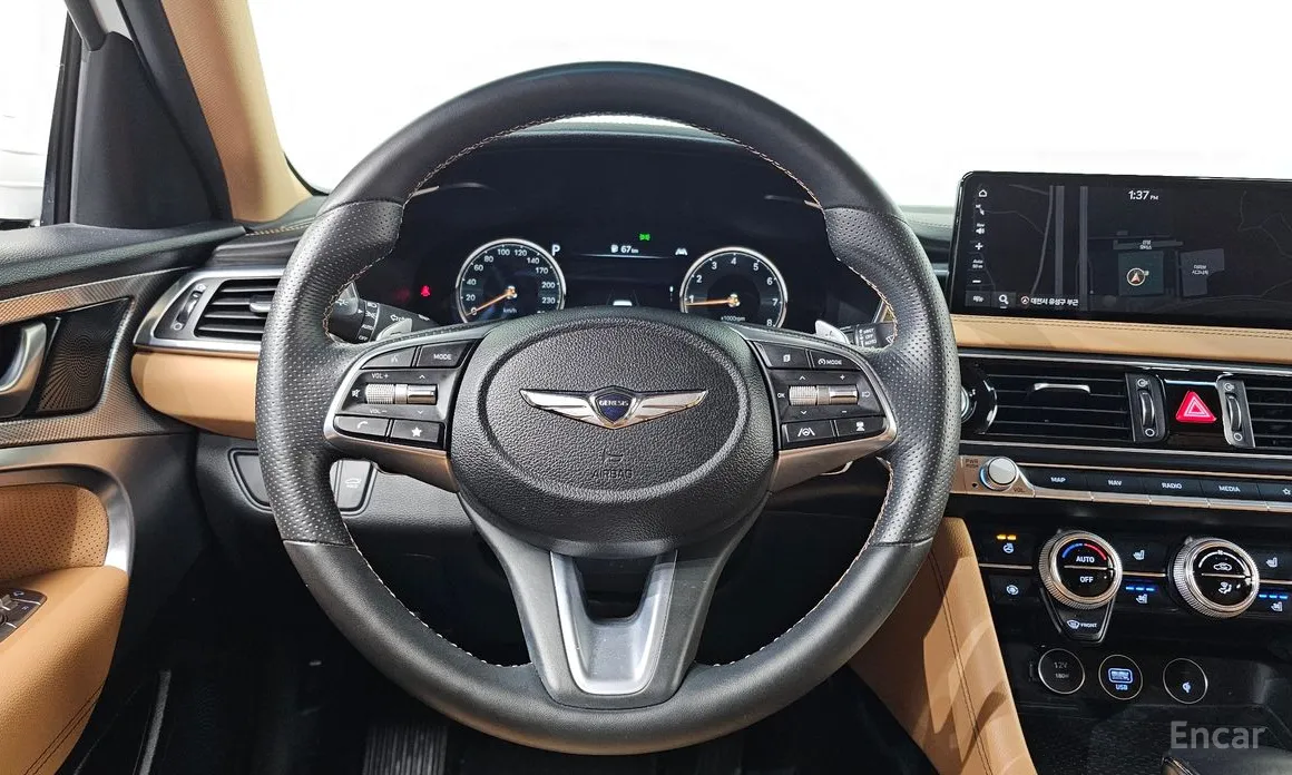Photo 14 - Genesis G70