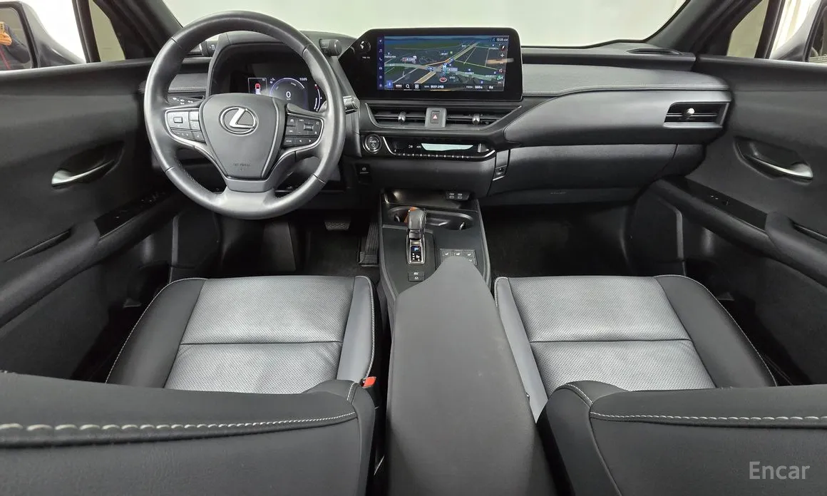 Фото 7 - Lexus UX