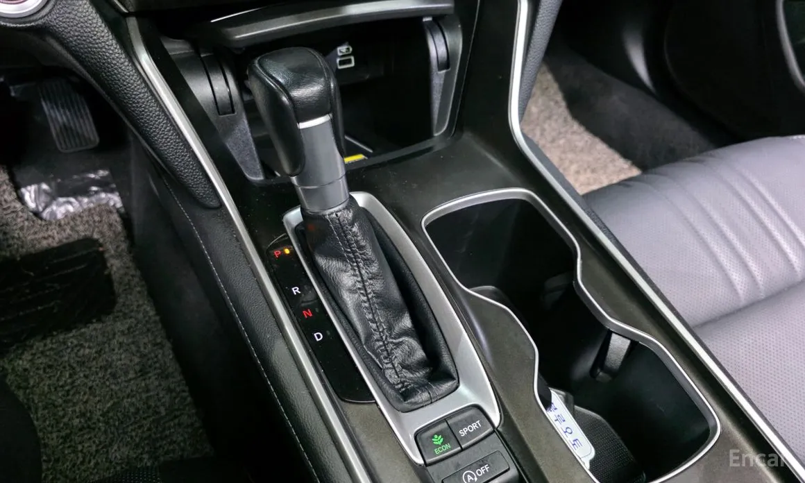 Фото 9 - Honda Accord