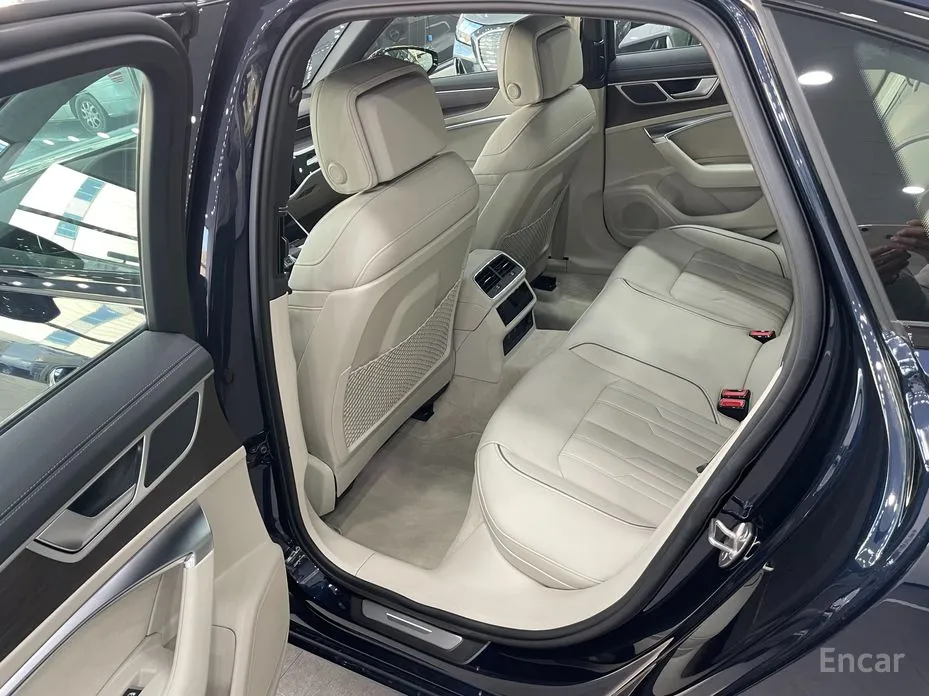 Фото 11 - Audi A6