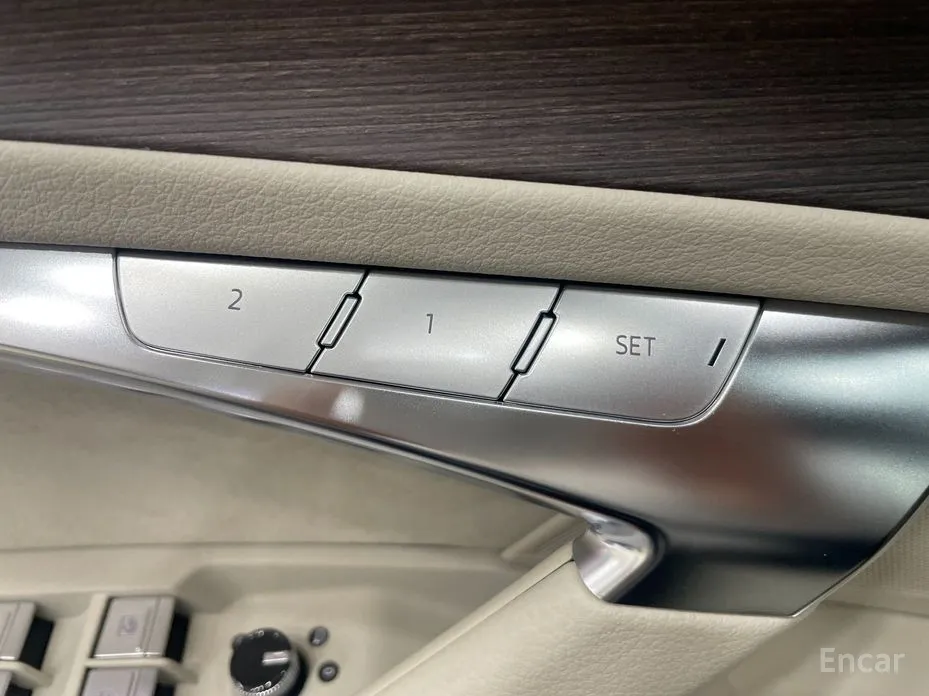 Фото 17 - Audi A6