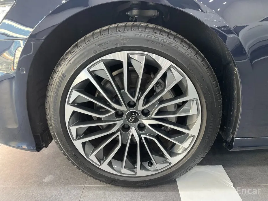 Фото 5 - Audi A6