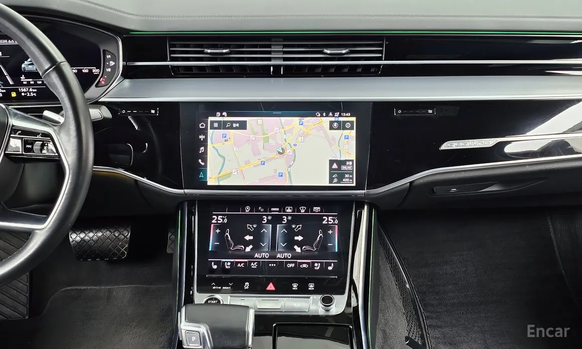 Фото 14 - Audi A8