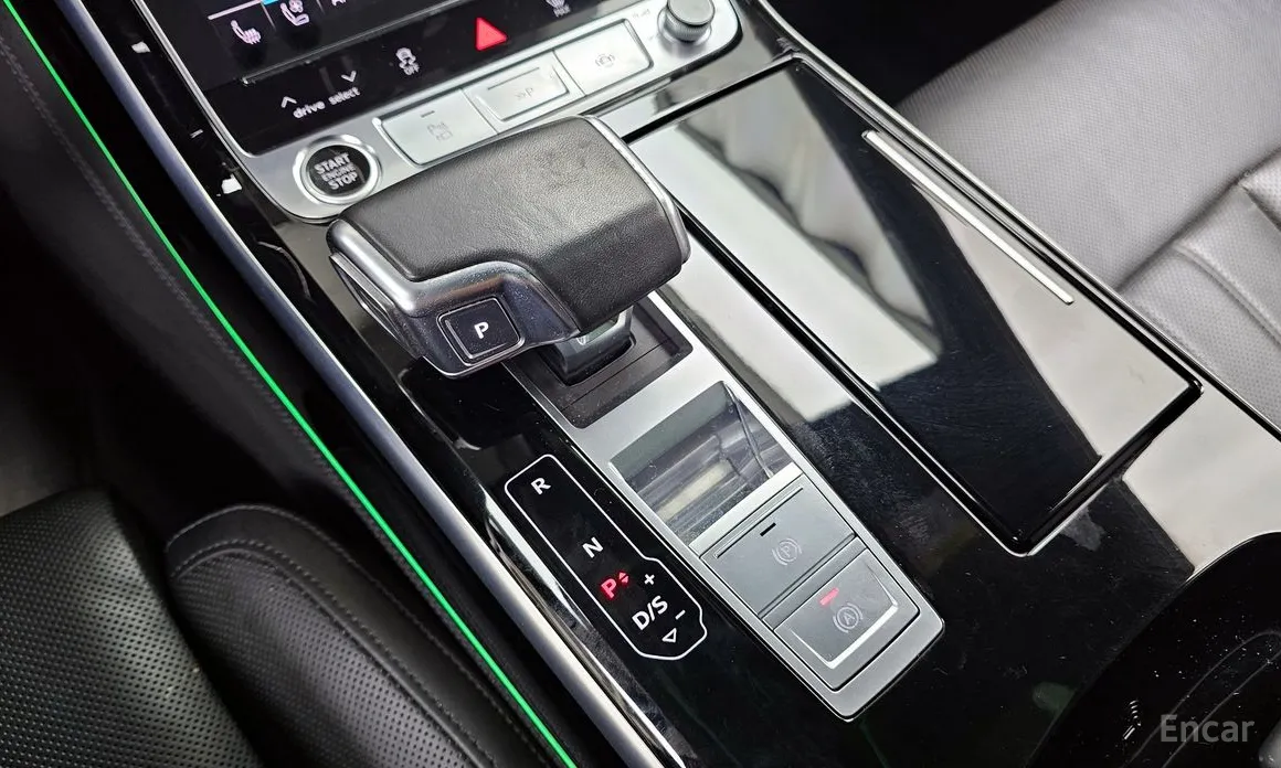 Фото 9 - Audi A8